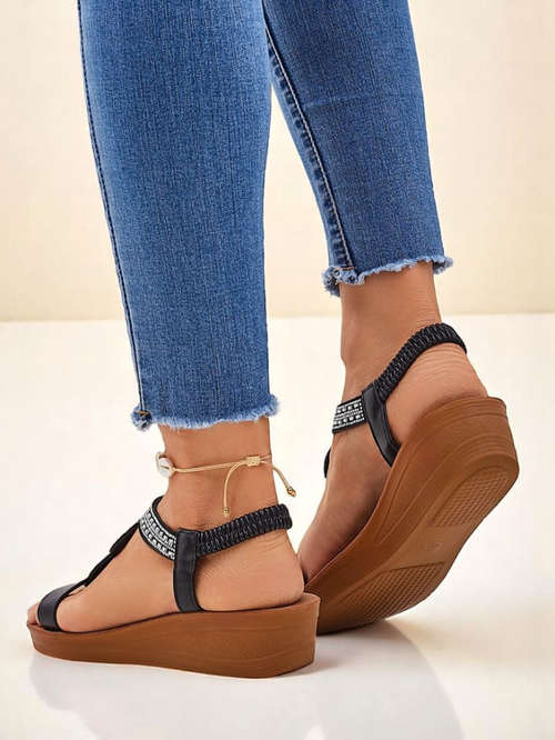 Сандалі на танкетці Perseida Royalfashion чорні з еко-шкіри з кристаликами 4,5 см