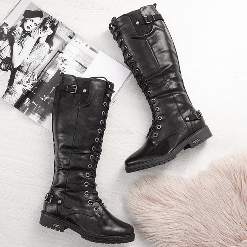 Чорні черевики на плоских підборах Kanuti - Взуття