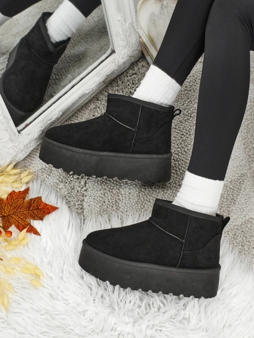 Короткі жіночі черевики a'la снігоходи Vespera