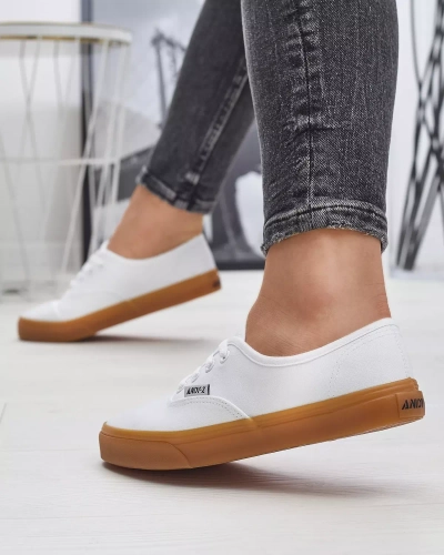 Dámské bílé šněrovací tenisky od Netera - Obuv