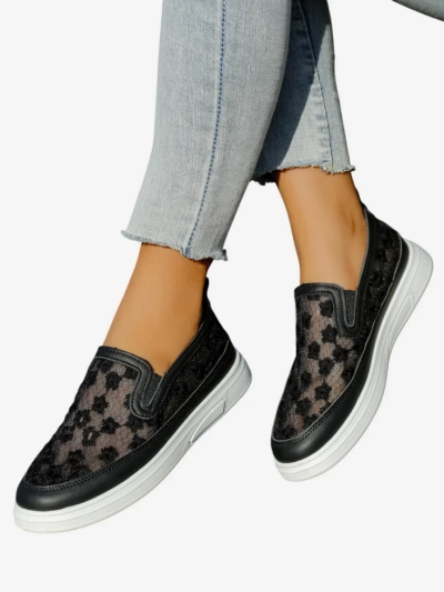 Royalfashion Жіночі сітчасті лофери з квітами Emzos