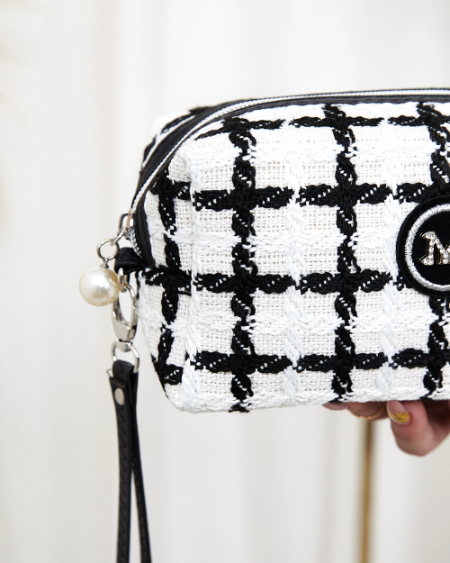 Жіноча косметичка Royalfashion біла в клітинку