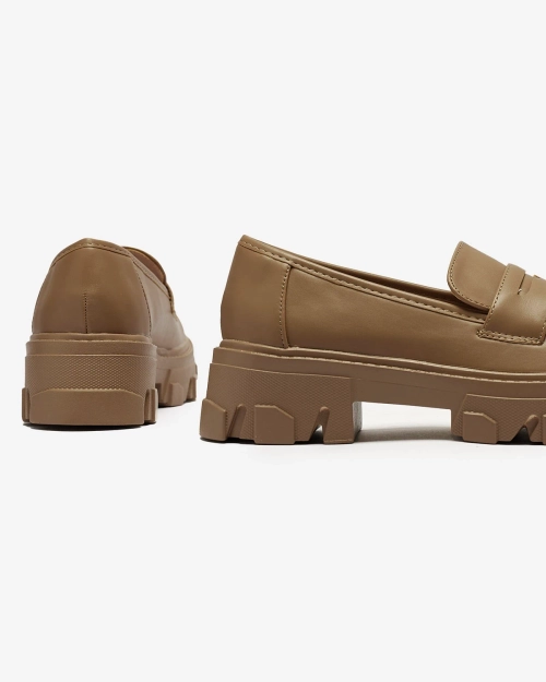 Жіночі світло-коричневі мокасини на суцільній підошві Desika - Взуття