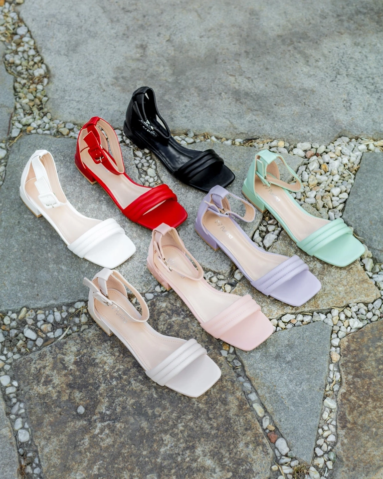 Royalfashion White Laylin sandály na nízkém podpatku