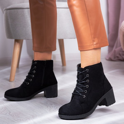 Černé kotníkové boty na vyšším sloupku Nemesis - Footwear