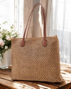 světle hnědá || hnědý