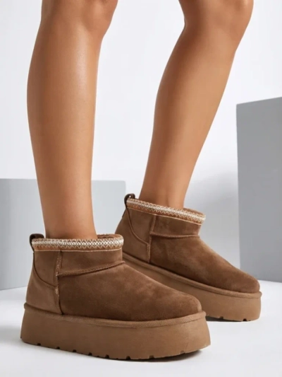 Royalfashion Dámské krátké boty a'la snow boots Xoalla