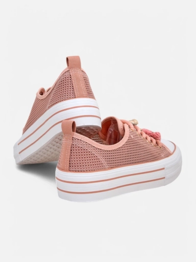 Royalfashion Жіночі перфоровані кросівки з прикрасами Osdo