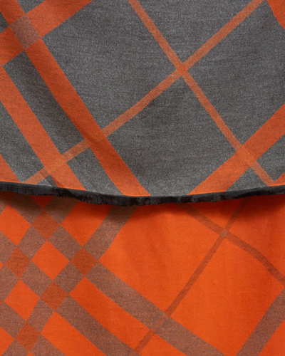 Royalfashion Šedo-oranžová dámská lehká šála s potiskem