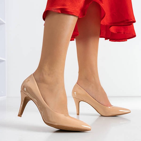 Béžové a růžové lakované lodičky na jehlovém podpatku Brucie - Boty