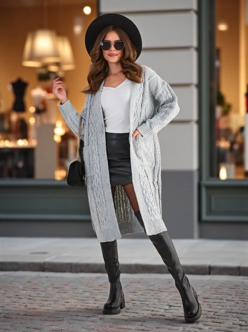 Рояльфешн Жіночий в'язаний пончо-светр