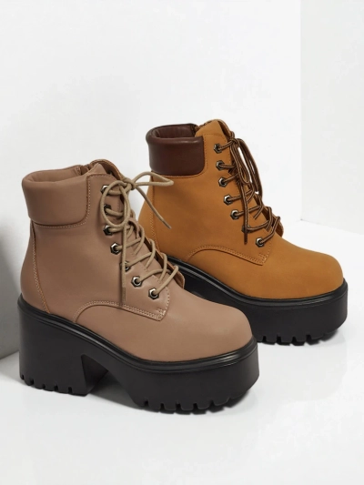 Dámské kotníkové boty eko semišové na sloupku a platformě Tavlissa