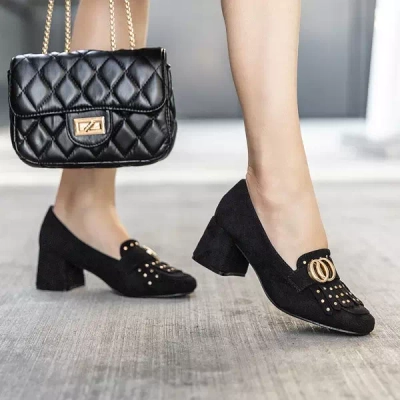OUTLET Černé lodičky na sloupku s ozdobným svrškem Nell-shoes