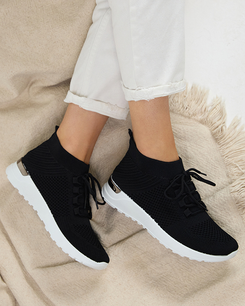 OUTLET Жіноче спортивне взуття з чорної тканини Bamggy- Footwear