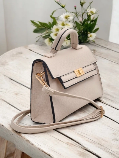 Royalfashion Elegantní malá dámská kabelka boxového typu