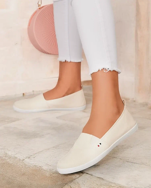 Жіночі кросівки Royalfashion Peliotte