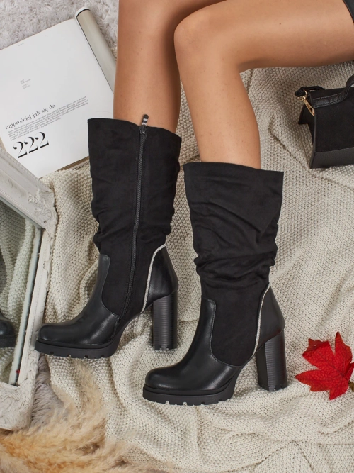 Жіночі ботильйони екозамшеві зі зморщеною халявою Elyndra