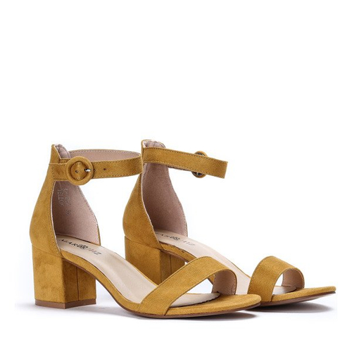 Żółte sandałki na niskim słupku Madeleine - Obuwie