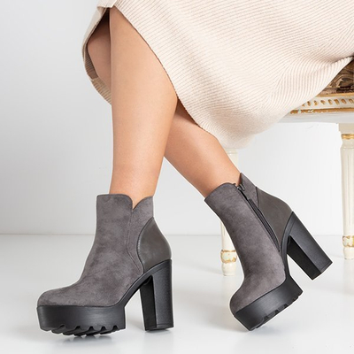Сірі ботильйони на підборах Chofa - Взуття