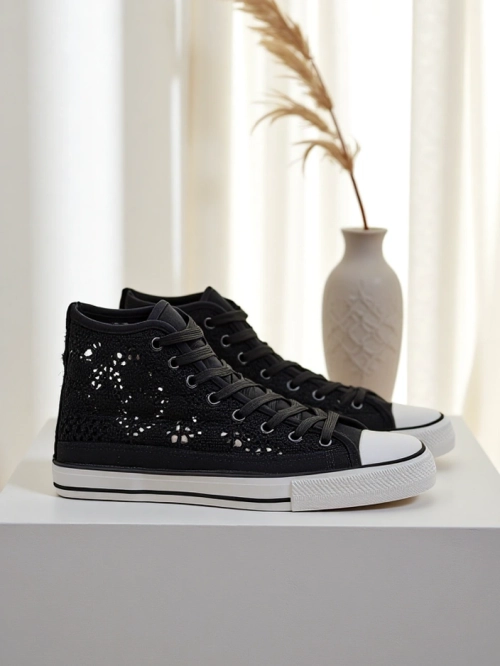 Royalfashion Жіночі перфоровані кросівки Limme