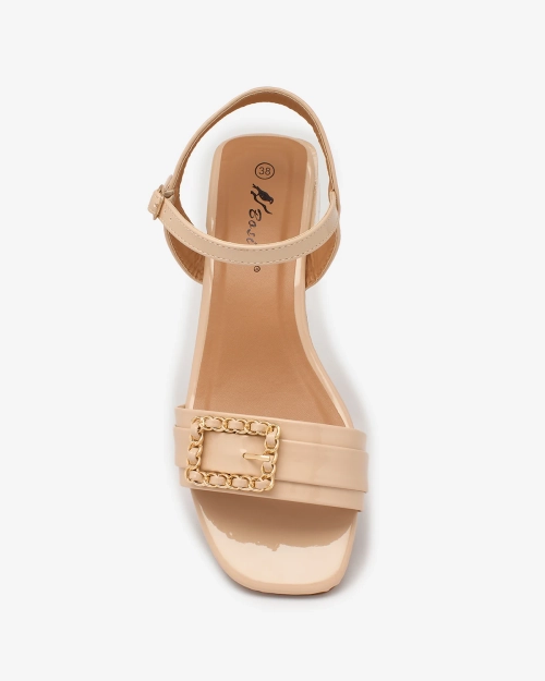 Бежеві жіночі босоніжки Royalfashion із золотою пряжкою Diva Bella