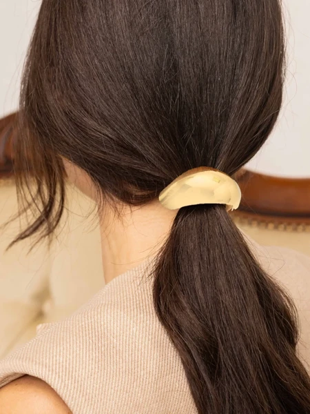 Royalfashion Gumička do vlasů s polokruhovým ozdobením Halfmoon Twist