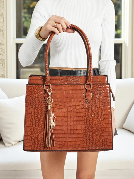 Dámská shopper kabelka z eko kůže s ražbou Seraphyne