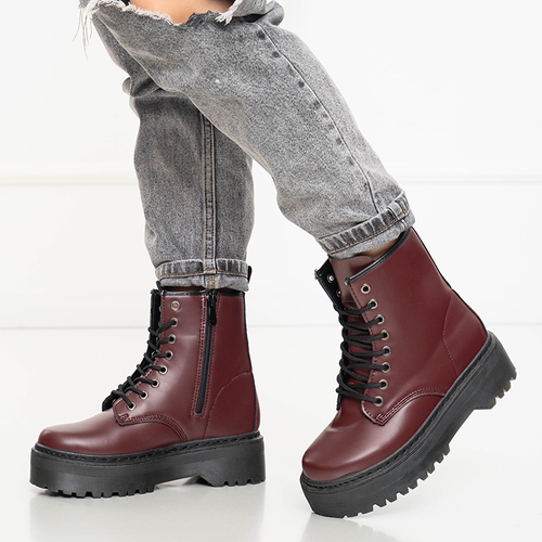 Бордові жіночі черевики на масивній підошві Lesya