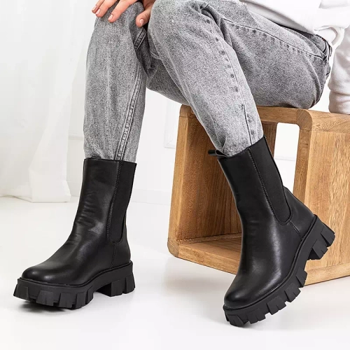 Чорні жіночі черевики на масивній підошві Hoppy