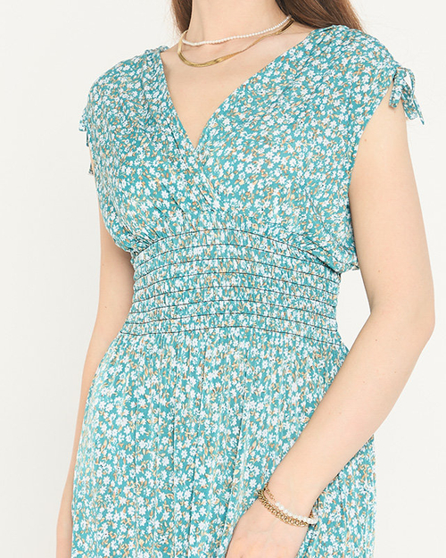 Зелена коротка сукня з квітами