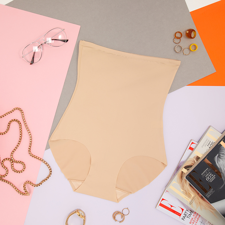 Béžové dámské modelovací slipy PLUS SIZE - Spodní prádlo