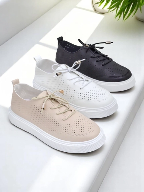 Royalfashion Жіночі перфоровані спортивні туфлі на шнурівці Vaned