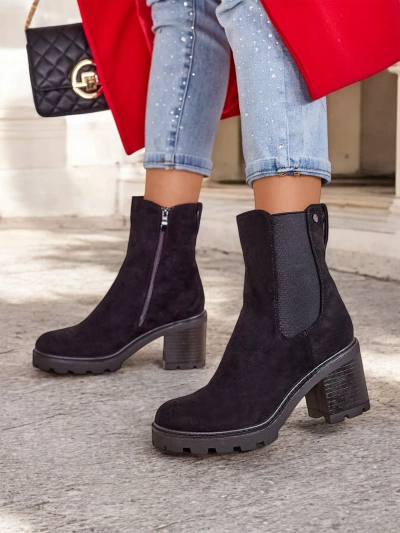 Royalfashion Dámské kotníkové boty z eko-suede na opatku Weggis