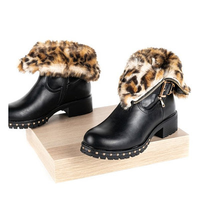 Rahelovy černé boty na podpatku - Obuv