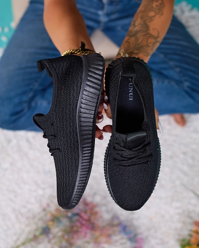 Чорні жіночі тканинні спортивні кросівки Vobbu- Footwear