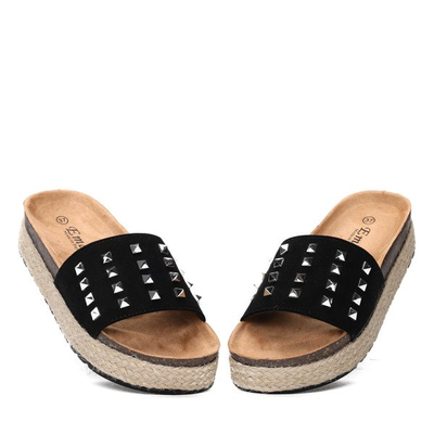 Czarne klapki z ćwiekami Fremi - Obuwie