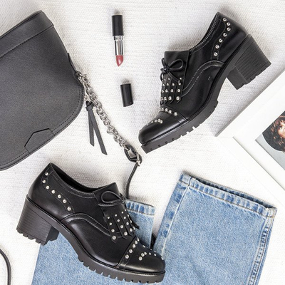 Чорне низьке взуття на товстій стійці Колорадо - Взуття