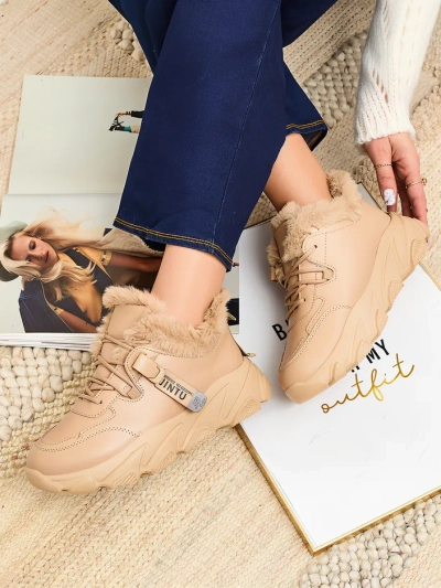 Royalfashion Жіночі спортивні кросівки з хутром Nonuas