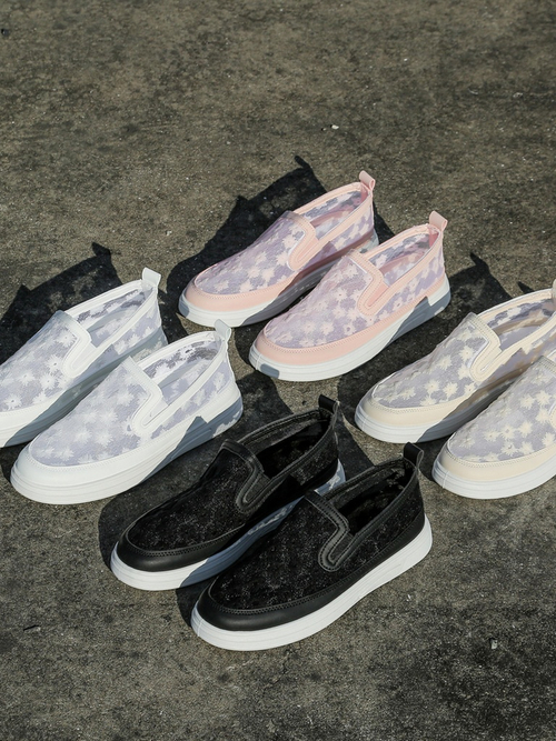 Royalfashion Жіночі сітчасті лофери з квітами Emzos