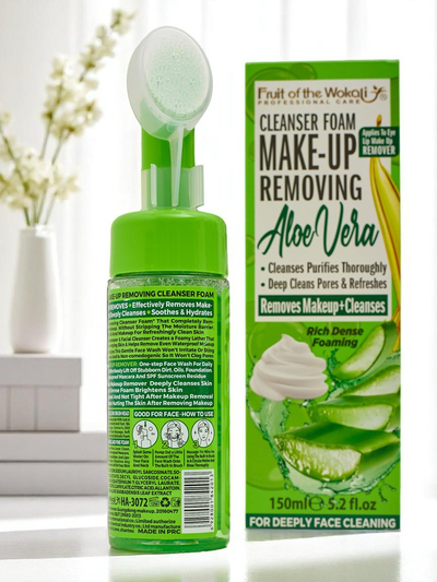 Čisticí a hydratační pleťová pěna s aloe a kartáčkem