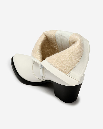 Royalfashion Білі жіночі утеплені ковбойські чоботи Corbos