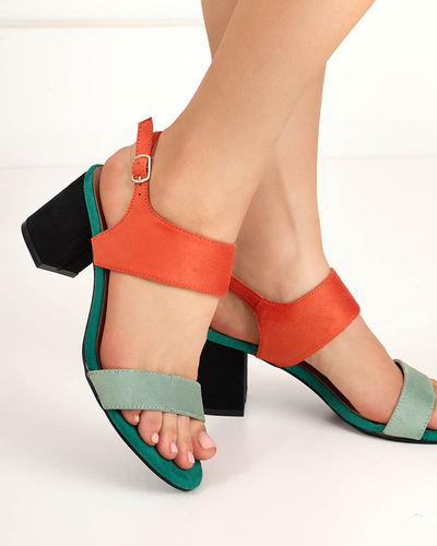 Різнокольорові жіночі босоніжки на каблуці Dominco