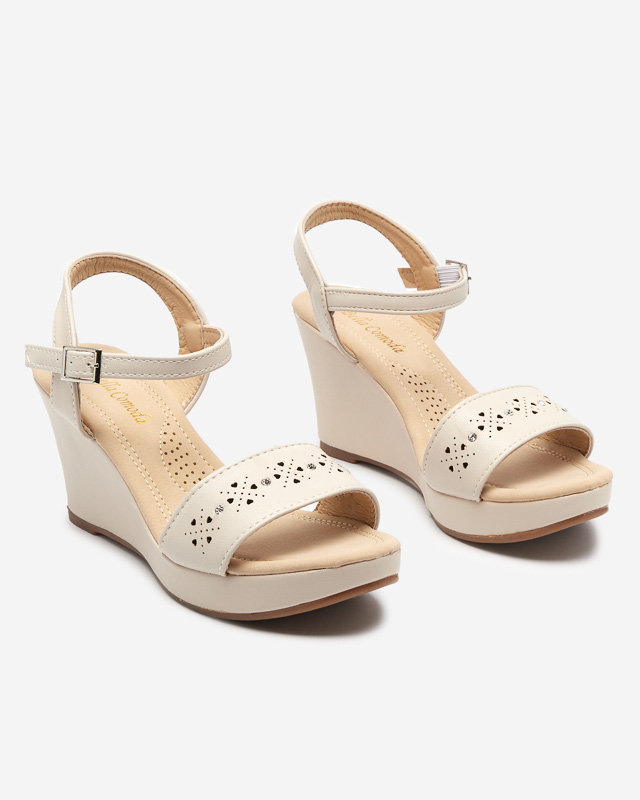 OUTLET Béžové dámské sandály na klínku Bellomia - Obuv