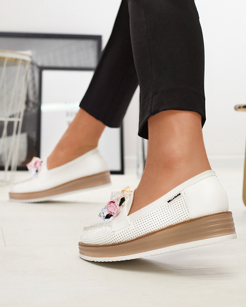 Білі жіночі мокасини з декоративними кристалами Liscutio- Footwear