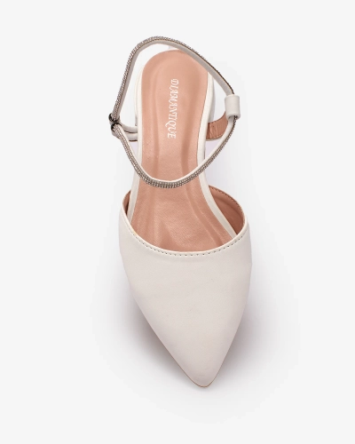 Royalfashion Bílé dámské sandály na plochém podpatku s ozdobnou třpytivou podrážkou