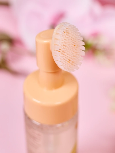 Luxelux Čisticí a zvlhčující pěna na obličej s vitamínem C 150 ml