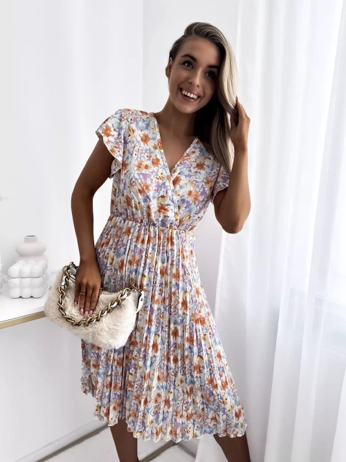 Помаранчева жіноча сукня довжиною до коліна Одяг