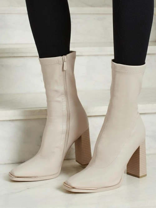 Жіночі ботильйони з екошкіри на підборах-стовпчику Morvella