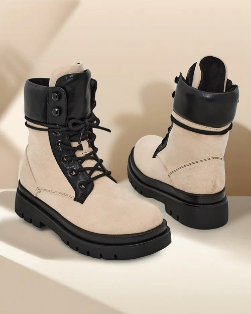 Жіночі чоботи Роялфешн Феринол Жіночі чоботи Роялфешн Ферінол є винятковим взуттям, що поєднує стиль і комфорт. Виготовлені з екологічної замші та наповнені ніжним хутром. Модель з шнурками та застібається на блискавку. Ž 87654321. <p>ЖІНОЧІ ЧОБОТИ ЧОНІ Ф