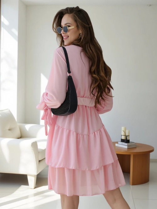 Royalfashion Жіноча міні-сукня з рюшами та обгортковим вирізом